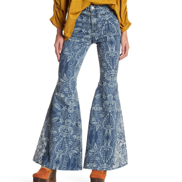 Free People Denim - Free People Jeans 25 Blue Float On Dot Super Flare